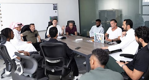 الجهاز الفني المساعد لـ«الأخضر» يجتمع مع لاعبي الهلال المرشحين للمنتخب