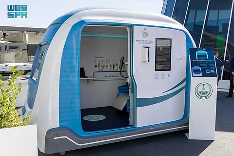 الخدمات الطبية بوزارة الداخلية تستعرض كبسولة معززة بالذكاء الاصطناعي ضمن معرض الدفاع العالمي