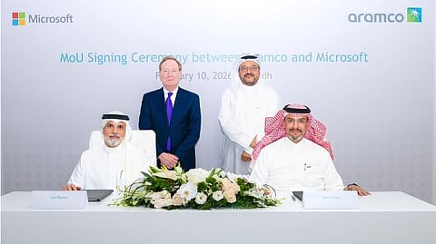 أرامكو توقّع مذكرة تفاهم مع مايكروسوفت للمساعدة في تطوير الذكاء الاصطناعي بالقطاع الصناعي وتحوّل الكفاءات الرقمية