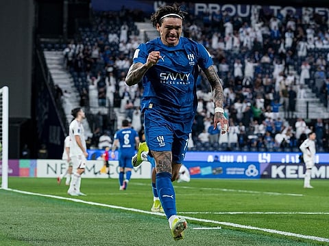 الهلال يفوز الوحدة