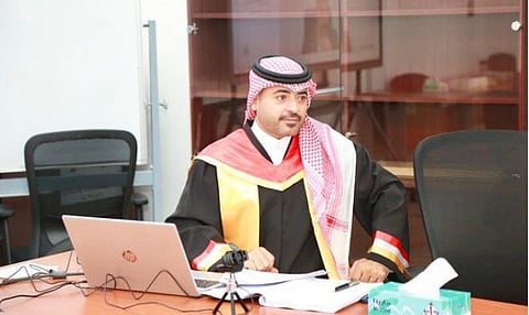 بامتياز مع مرتبة الشرف.. «الصقري» ينال الماجستير في العلاقات العامة