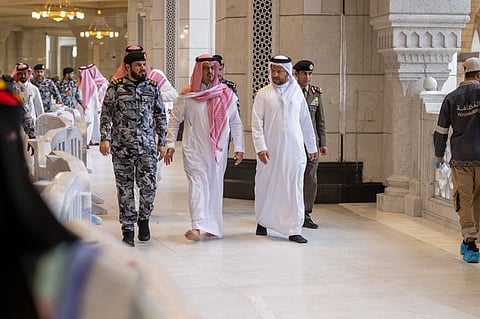  نائب أمير مكة المكرمة يقف ميدانيًا على جاهزية المسجد الحرام لاستقبال ضيوف الرحمن في رمضان