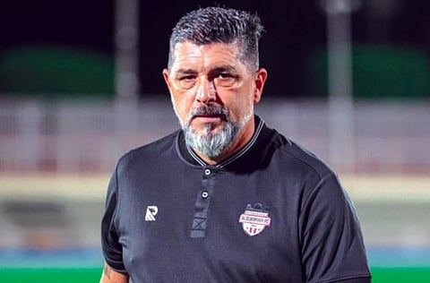 البكيرية يُقيل راموس بعد استمرار النتائج السلبية في دوري يلو