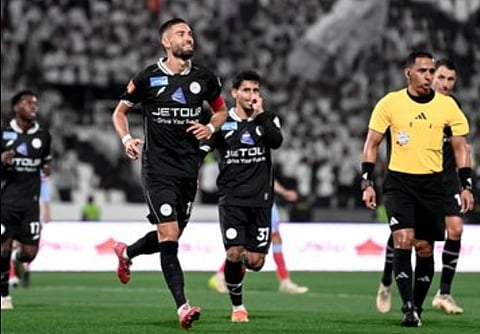 الشباب يفوز على الرياض بهاتريك كاراسكو..  والفتح يتخطى الأخدود

