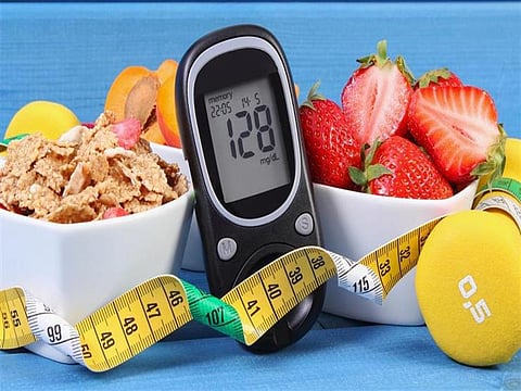 «الصحة» توضح حالات يضطر فيها مريض السكري إلى كسر صيامه