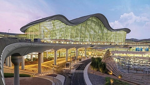 وفاة شخص وإصابة 7 آخرين في حادث بمطار زايد الدولي الإماراتي