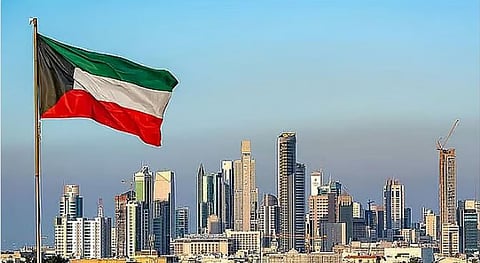 الكويت تدين الهجوم الإيراني على السفارة الأمريكية بأراضيها