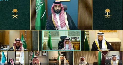 مجلس الوزراء يعقد جلسته عبر الاتصال المرئي.. ويصدر 16 قرارًا