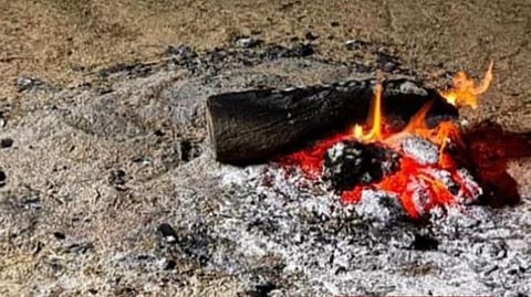 ضبط مواطن أشعل النار في غير الأماكن المخصصة بمنطقة عسير