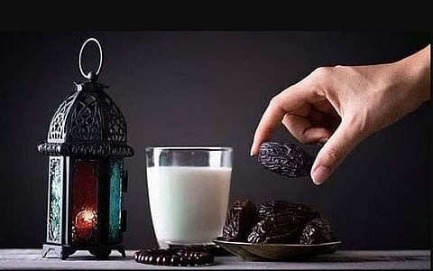 موعد آذان المغرب والإفطار اليوم الأحد 19 رمضان 1447هـ