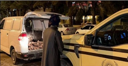 ضبط مواطن لنقله حطبًا محليًا في منطقة الرياض
