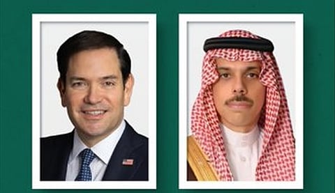 وزير الخارجية يبحث مع نظيره الأمريكي  الاعتداءات الإيرانية الغاشمة على المملكة ودول المنطقة