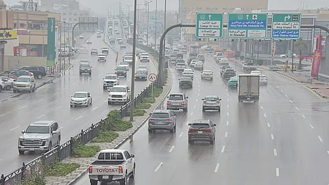 طقس المملكة الثلاثاء.. أمطار رعدية وزخات من البرد ورياح نشطة على عدة مناطق 