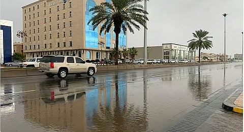طقس المملكة الثلاثاء.. أمطار رعدية وزخات من البرد ورياح نشطة على عدة مناطق