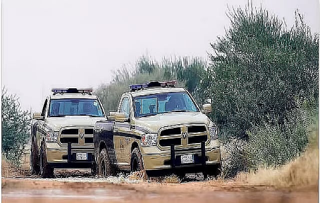 ضبط 8 مقيمين من الجنسيات الباكستانية والأفغانية واليمنية لاستغلالهم الرواسب في عسير