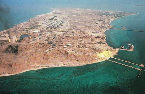 تقارير استخباراتية: إيران زرعت ألغامًا حول جزيرة خرج وسواحلها