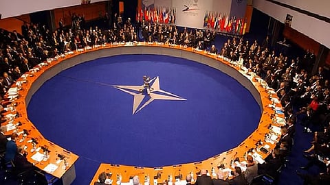 «الناتو»: نتعاون مع الشركاء بالخليج في حماية أمن الملاحة 