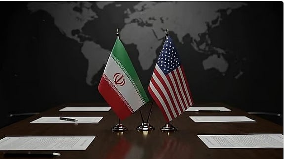أمريكا وإيران تتركان المجال للحوار بعد محادثات متوترة في إسلام آباد