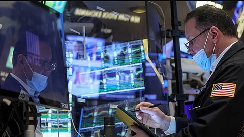 «إس آند بي 500» و«ناسداك» يسجلان أدنى مستوياتهما في أكثر من 6 أشهر