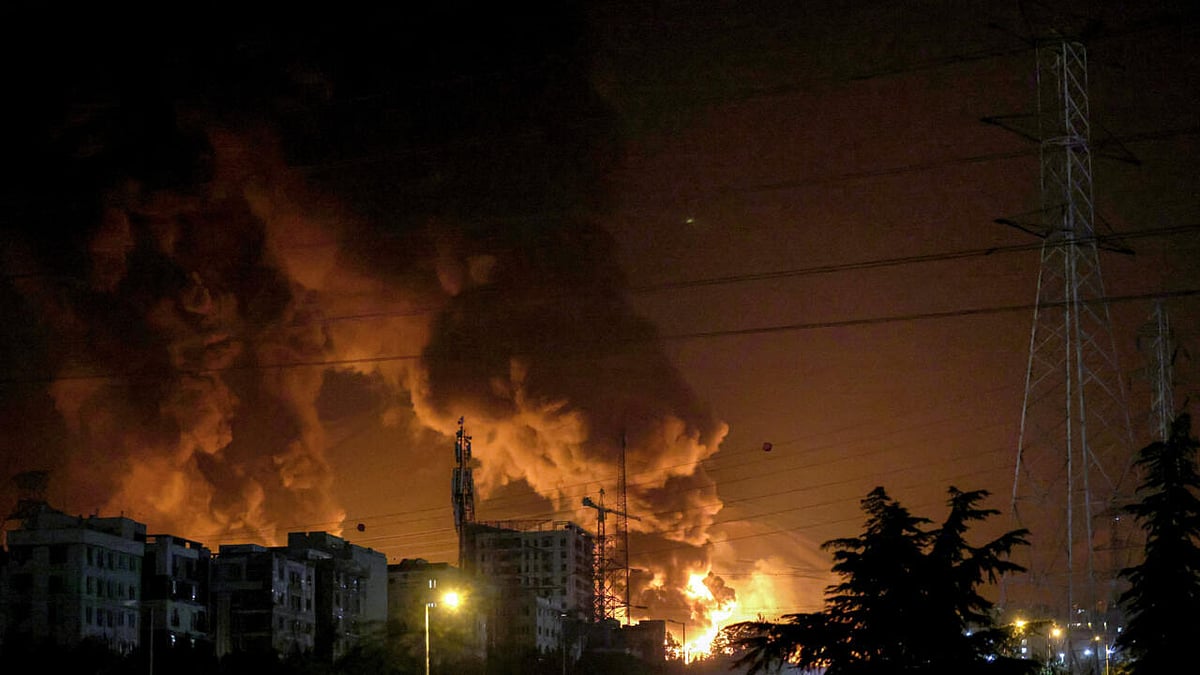 الجيش الإسرائيلي: إلقاء أكثر من 120 قنبلة على مواقع لتطوير وإنتاج الأسلحة في طهران