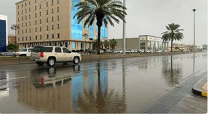 طقس المملكة الثلاثاء.. أمطار رعدية وزخات من البرد ورياح نشطة على عدة مناطق