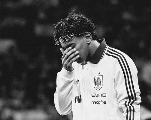 لامين يامال ينتقد هتافات الجماهير العنصرية في مباراة إسبانيا ومصر: سلوك غير مقبول