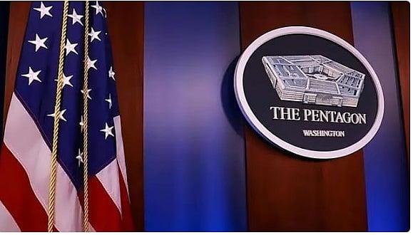 نيويورك تايمز: البنتاغون سيرسل 18 طائرة هجومية إضافية للسيطرة على أراضٍ قرب مضيق هرمز