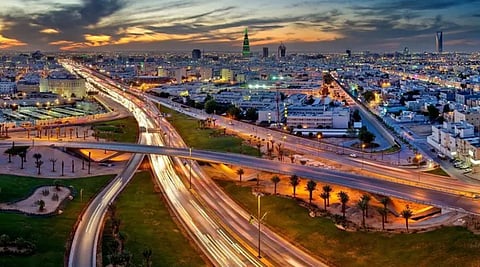 شبكة الطرق السعودية.. العمود الفقري لتكامل الخليج