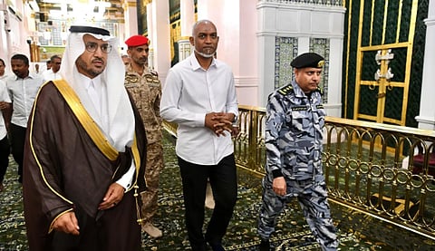  رئيس المالديف يزور المسجد النبوي