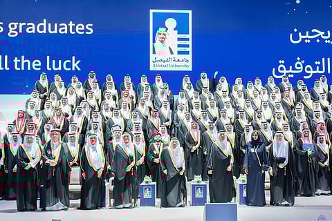 أمير الرياض يرعى حفل خريجي جامعة الفيصل ويضع حجر الأساس لمشروعات المنشآت الرياضية بتكلفة تتجاوز 300 مليون ريال