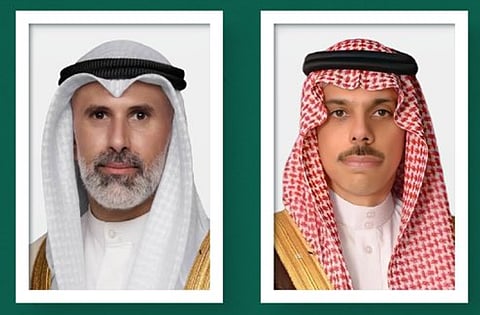 وزير الخارجية يتبادل مع نظيره الكويتي الرؤي حيال القضايا ذات الاهتمام المشترك