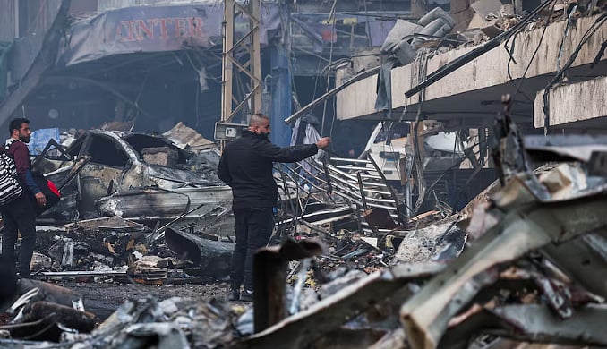 القصف الإسرائيلي للبنان يهدد الهدنة الهشة بين أمريكا وإيران