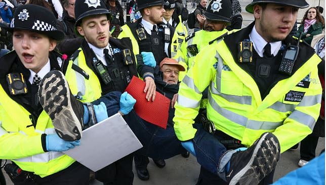 الشرطة البريطانية تعتقل 212 شخصا خلال احتجاج على حظر حركة «فلسطين أكشن»