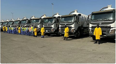 بمشاركة 9 آلاف فرد و2000 آلية.. أمانة الرياض تباشر أعمالها لمواجهة حالة الأمطار الغزيرة