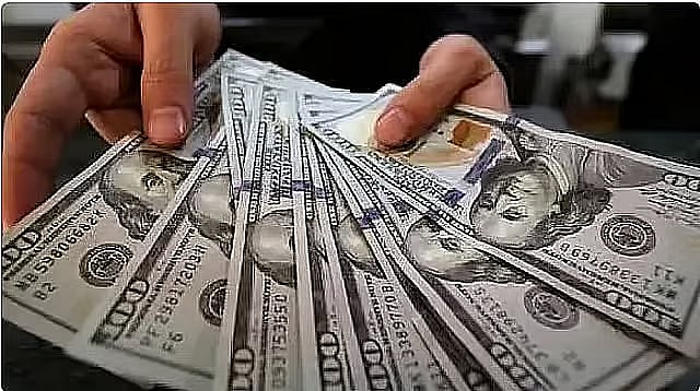 ارتفاع الدولار الأمريكي أمام معظم العملات المنافسة