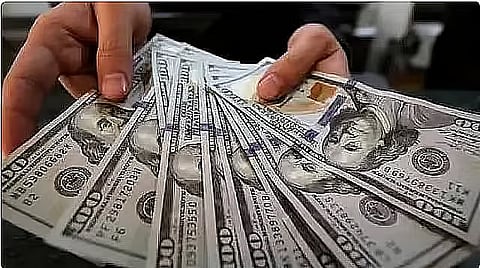  استقرار الدولار مع موازنة المستثمرين بين مخاطر الإمدادات وآفاق الحوار المرتبطة بالأحداث الجيوسياسية 