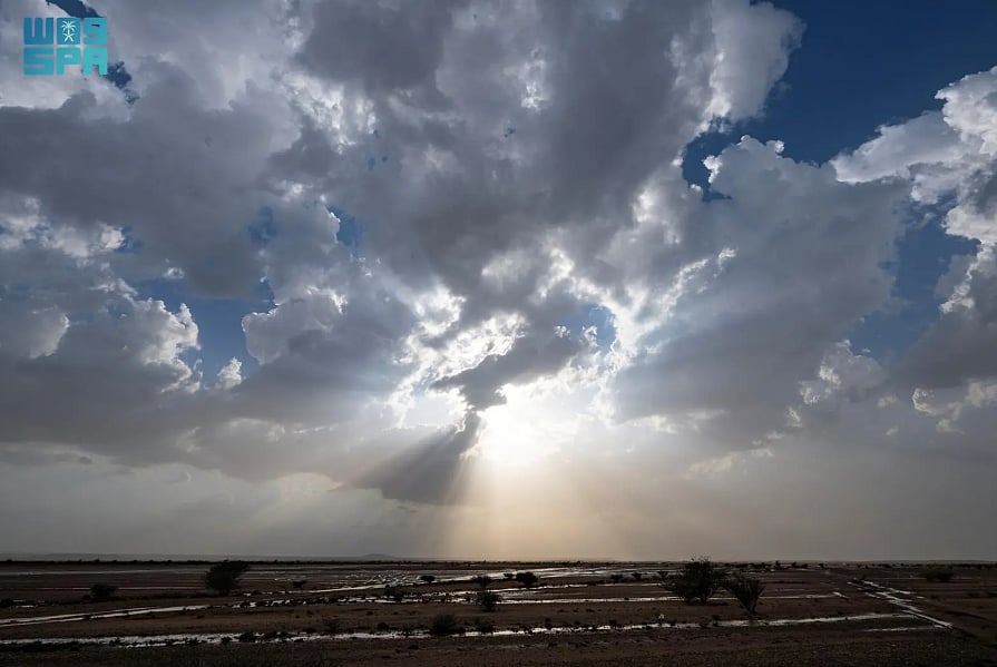 أمطار الخير ترسم مشاهد طبيعية متجددة بأودية عشيرة شمال الطائف