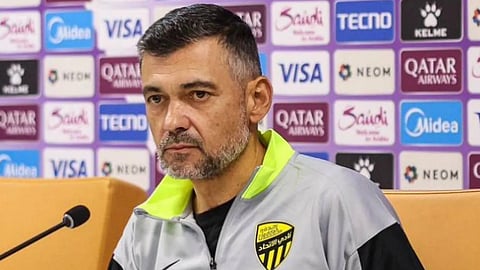  المدير الفني للاتحاد يشيد بأداء لاعبيه بعد الفوز على الوحدة الإماراتي