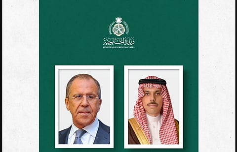 
وزير الخارجية يتلقى اتصالاً هاتفيًا من  نظيره الروسي ويناقشان مستجدات الأوضاع بالمنطقة