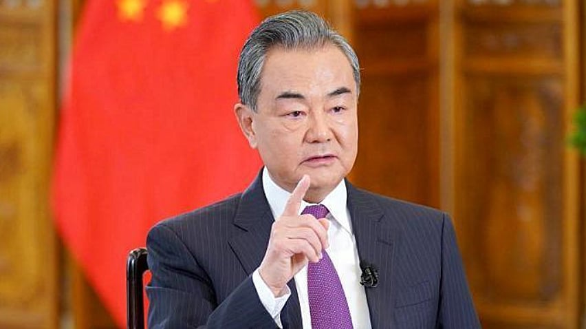 وزير خارجية الصين: ندعم زخم محادثات السلام بين إيران وأمريكا
