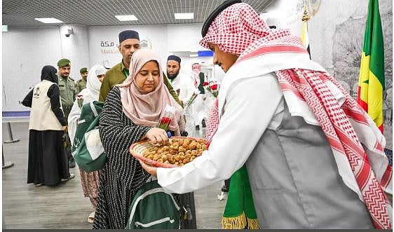 وزارة الحج والعمرة تعلن بدء وصول ضيوف الرحمن إلى المملكة لأداء فريضة الحج