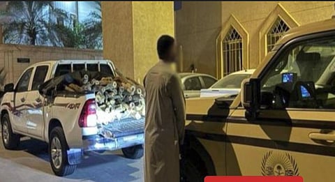 «الأمن البيئي» تضبط مواطنًا لنقله حطبًا محليًا في منطقة الرياض