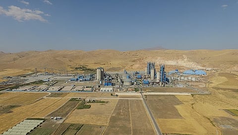 أستاذ مالية: عوامل جيوسياسية أثرت على شركات الأسمنت خلال الربع الأول لعام 2026