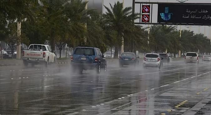 طقس المملكة الثلاثاء.. أمطار رعدية وزخات من البرد ورياح نشطة على عدة مناطق