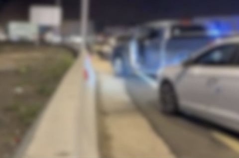 المرور يباشر حادثًا لاصطدام شاحنة بمركبة إثر فقد السيطرة عليها في عسير 