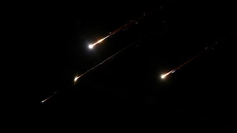 تفعيل الدفاعات الجوية