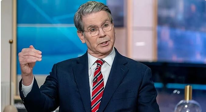 وزير الخزانة الأمريكي: الحرس الثوري يحاول ضخ المزيد والمزيد من الأموال إلى حساباته في الخارج