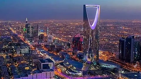 كاتب اقتصادي: تحقيق 90% من مستهدفات رؤية 2030 قبل 5 أعوام أثبت مكامن القوة 