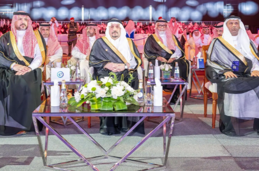 أمير الرياض يرعى حفل تخريج 1800 طالب من الجامعة السعودية الإلكترونية