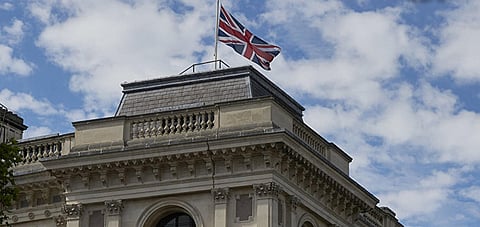 الخارجية البريطانية تستدعي السفير الإيراني لديها بسبب «تعليقات تحريضية»